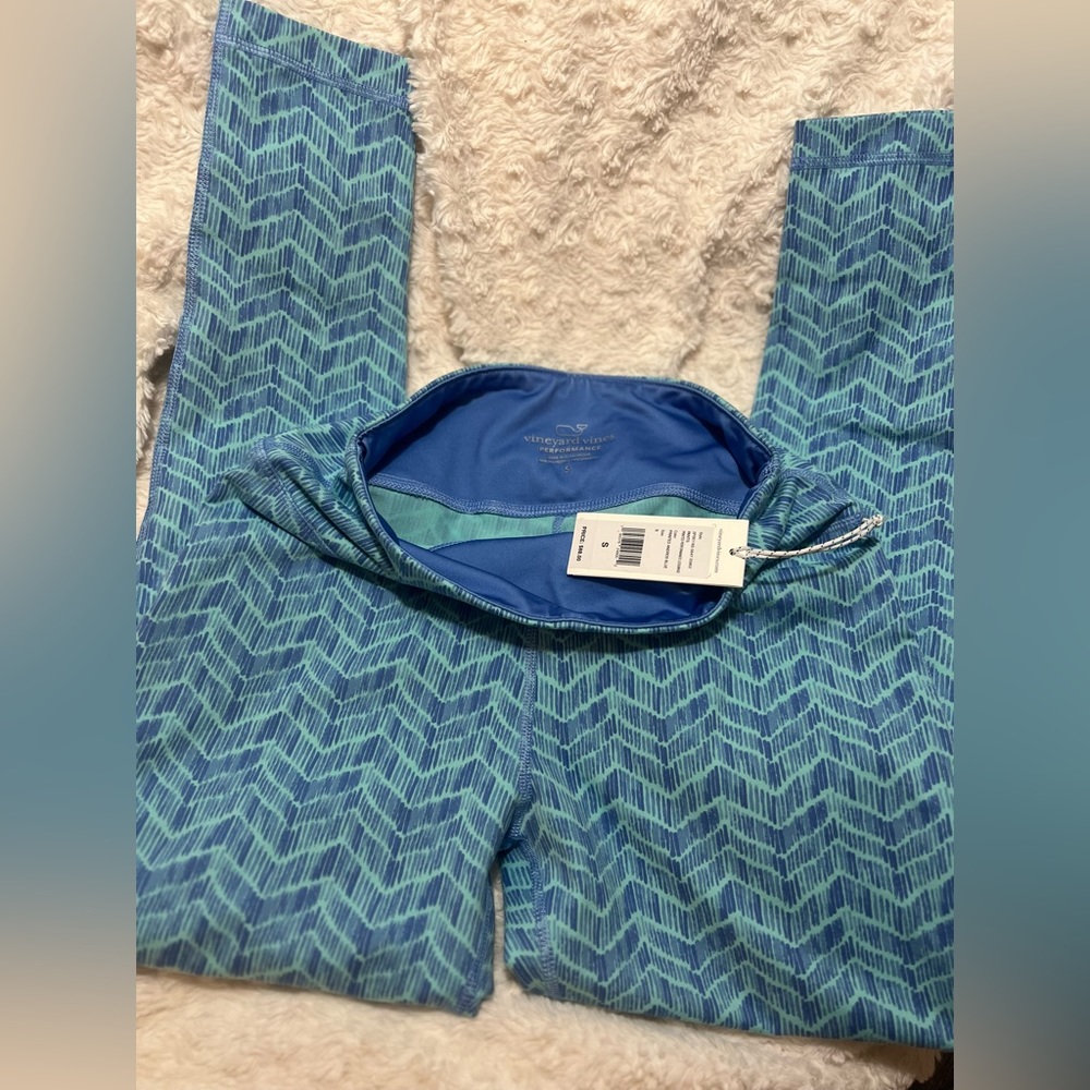RARE Vineyard Vines Performance Leggings
